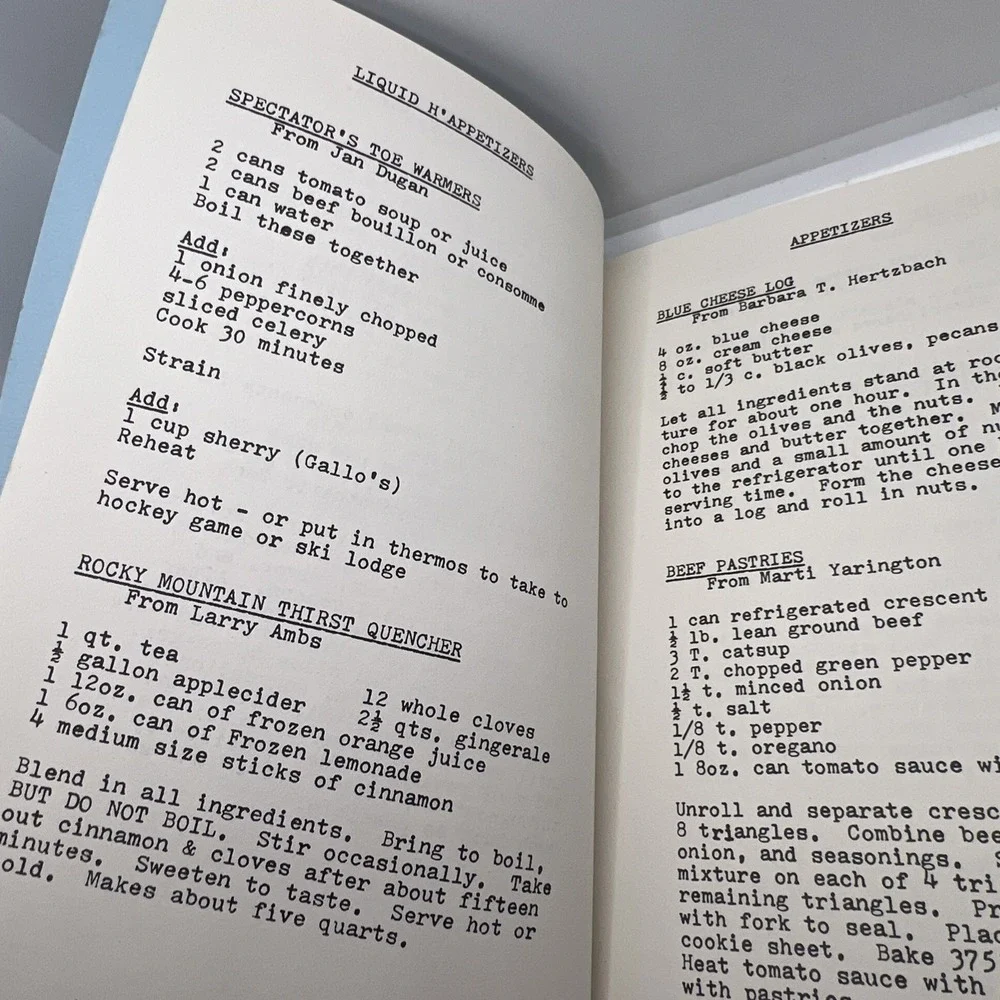 Hockey Appetites 1971-1972 Cookbook By Mothers Of The‎ Amherst Hockey